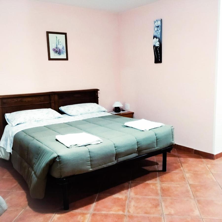 Country Rooms & Suite La Quercia Coriano Quarto foto